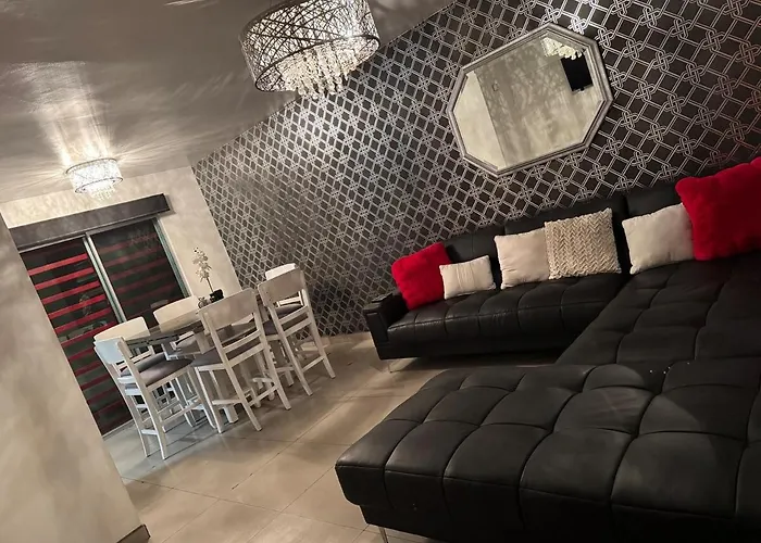 Casa Moderna Y Elegante En El Corazon De Ensenada!