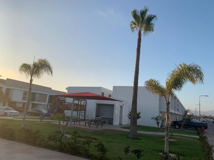 Casa Moderna Y Elegante En El Corazon De Ensenada!